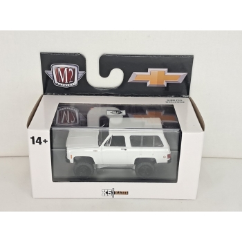 M2 Machines 1:64 Chevrolet K5 Blazer 4X4 1974 white
